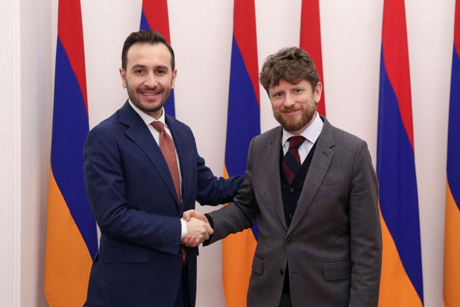 Рональд лаудер и серж сабарски. Французские послы гольбейн. Два посла. Картина послы. Два посла.